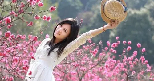 为什么有爱情缘被称做“桃花运”，而不是别的花花草草呢？