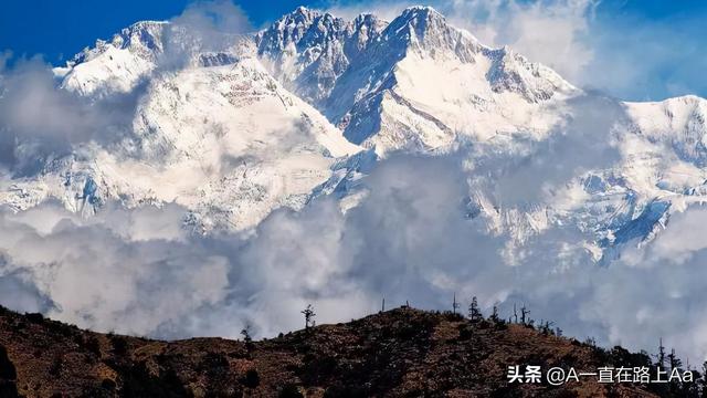 世界上最高的山峰排名前十，全球最高的十大山峰排行榜