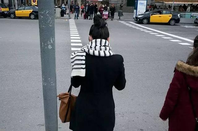 拍照关键在于时机和角度，在于电光火石的灵感