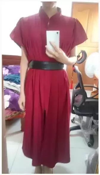 台湾女大学生发掘学士服独特传法，低胸装都来了