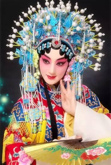 早安古风美图160205：一笔胭脂染了你美丽的容颜