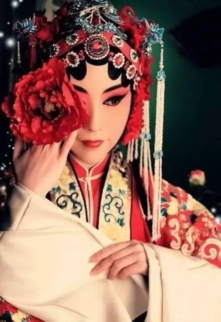 早安古风美图160205：一笔胭脂染了你美丽的容颜