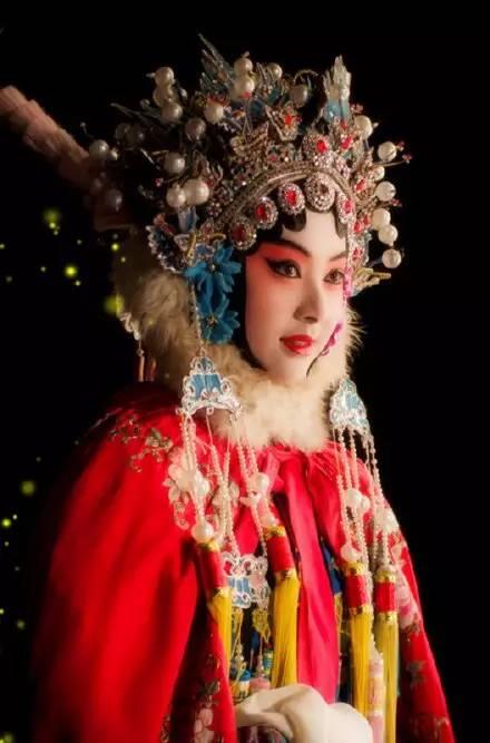 早安古风美图160205：一笔胭脂染了你美丽的容颜