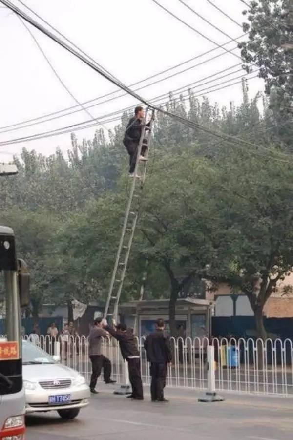 有些作死的人,在作死道路上越走越远