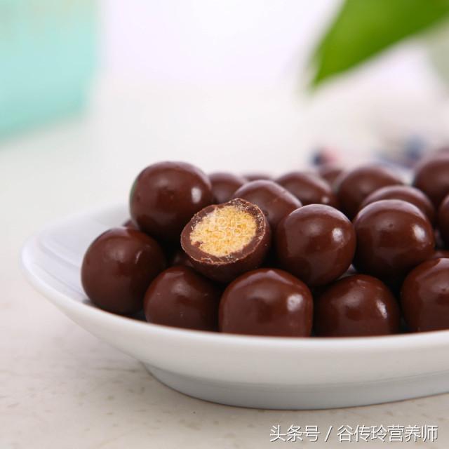 情人节送媳妇什么礼物情人节送爱人什么样的巧克力更健康？