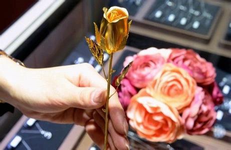 七夕送什么好情人节礼物不会选？发微信黄金红包，送黄金女友一定喜欢