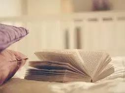 情人节女孩要送礼物情人节约会指南：妆容及礼物篇