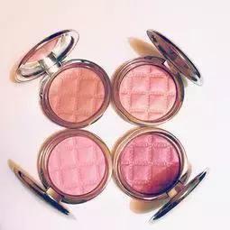 情人节女孩要送礼物情人节约会指南：妆容及礼物篇