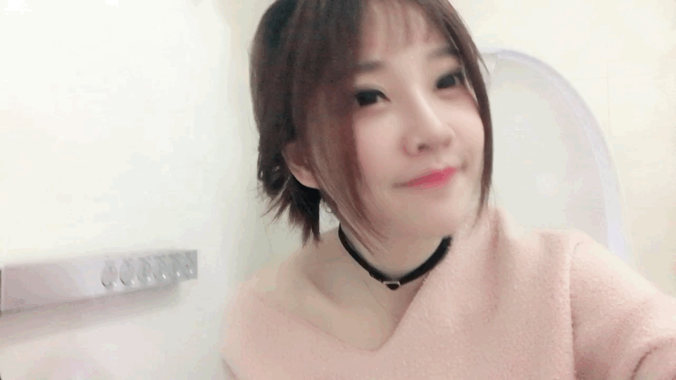 摇头晃脑，我就是这么的可爱！