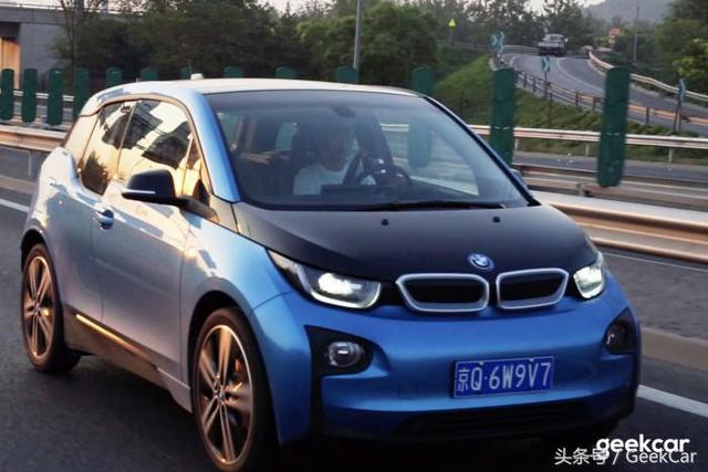 巨额优惠、250 公里续航，这篇评测带你重新认识宝马 i3