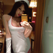 牛哥美女gif动图12p：学妹走起路来很有个性啊！