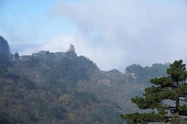 只为伫立峰头眺向远方，翻越天都峰（站在高山望远方）