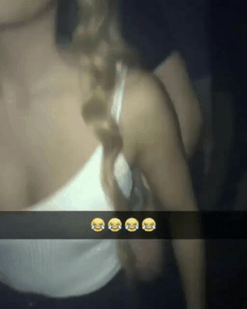 牛哥美女gif动图:偷拍妹子,妹子非但没怪我