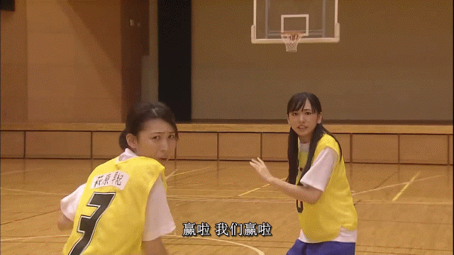 牛哥美女gif动图8p：认真练舞的妹纸最美丽！