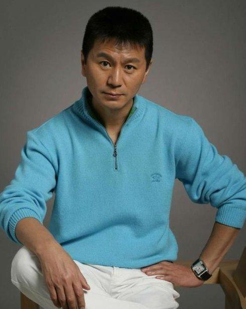 战狼2吴京的女人，战狼里吴京女友为啥叫龙小云