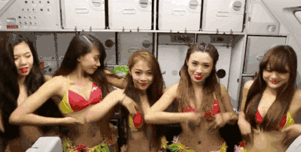 牛哥美女gif动图11p：妹子似乎感觉很舒服呢？