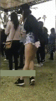 牛哥美女gif动图9p：妹子这衣服确实很合身的说
