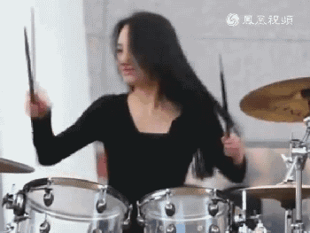 韩国“女鼓神”雅妍，把妹掰弯，把汉撩翻！