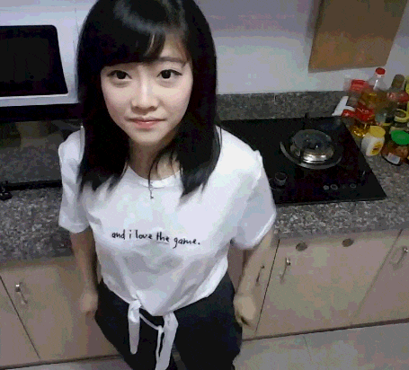 牛哥美女gif动图13p:老板娘多少钱一晚