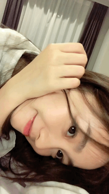 牛哥美女内涵gif动图9p：妹子的泳装有点太性感了啊！