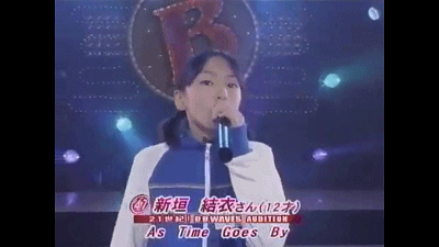 牛哥美女gif动图9p：妹子你的手做什么呢？