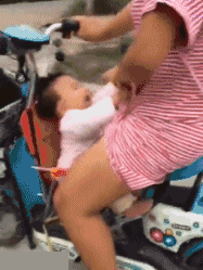 牛哥美女内涵gif动图:生吃苦瓜有多苦,看妹子表情就知道了!