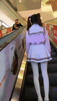 牛哥美女内涵gif动图12p：妹子睡的旁边肯定有个人