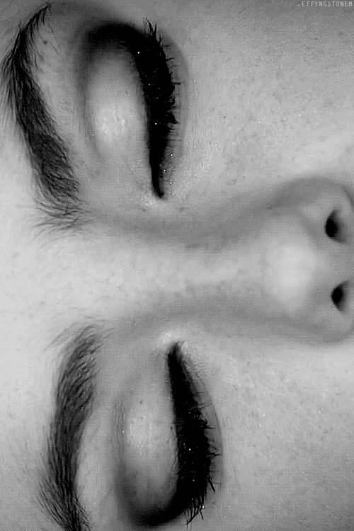 早安美图171026：感动代替不了感情，念旧也回不到曾经