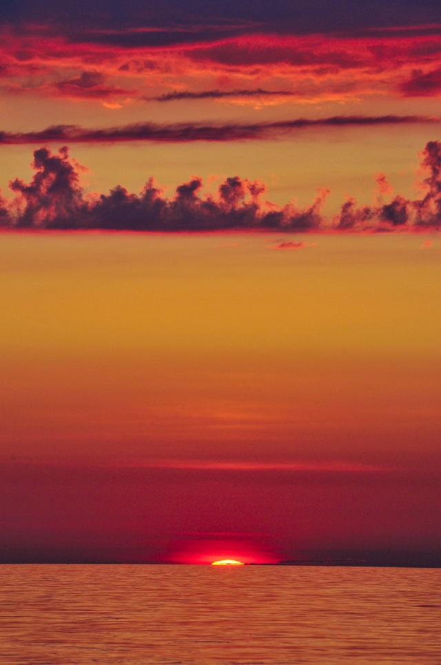 早安美图171027：人性是最深不可测的井