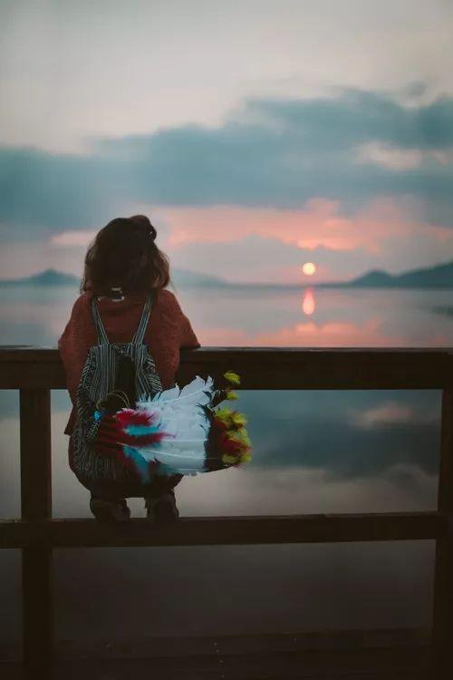 早安美图171101：有些人只适合遇见却不适合久伴