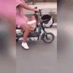 牛哥美女内涵gif动图9p：老司机，小心开车吧！