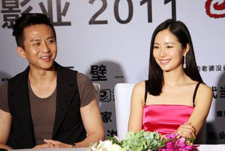 刘亦菲跟男星的剧照，因和邓超传绯闻被演封杀8年