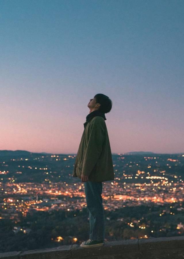 晚安句子180104：努力奔跑，努力爱，努力享受生活