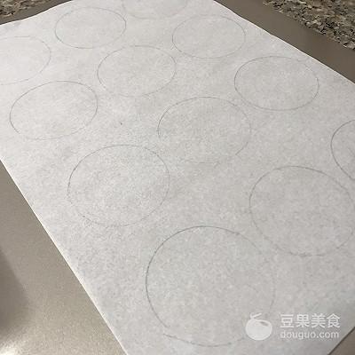 情人节送玫瑰花图片贺年糖果 情人节必备 佛罗伦汀巧克力