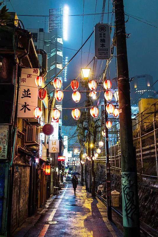晚安好句子180129：感情不必拿来感慨，深爱不需拿来显摆