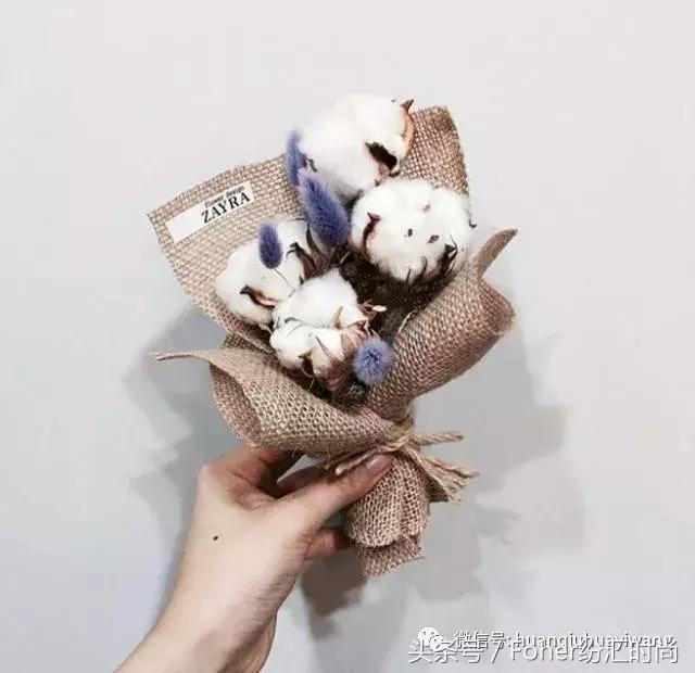 七夕送女朋友什么礼物好最有意义2018情人节送花攻略，比送玫瑰强一万倍~