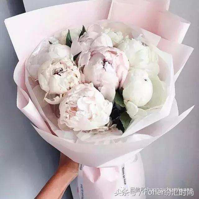 七夕送女朋友什么礼物好最有意义2018情人节送花攻略，比送玫瑰强一万倍~