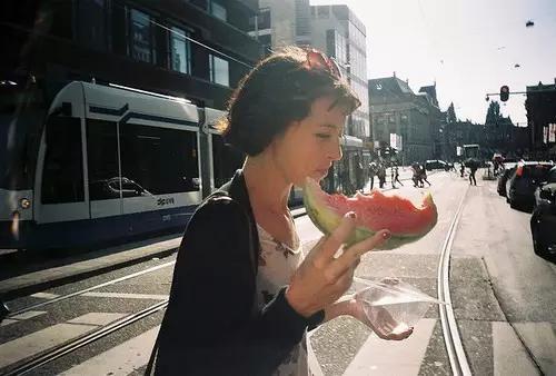 瓜瓜瓜！如何在夏天正确地干掉一只西瓜！
