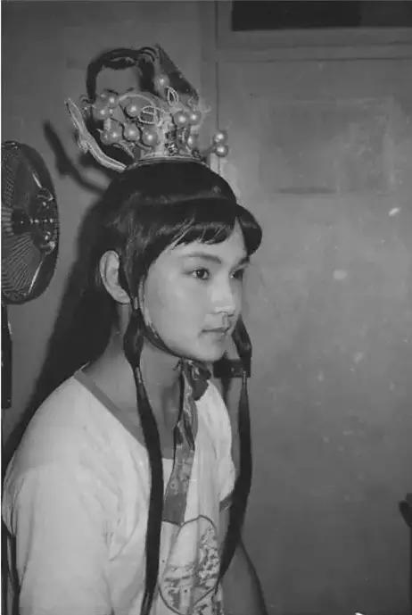 1960-1999出生的人进来，87版《红楼梦》背后的故事
