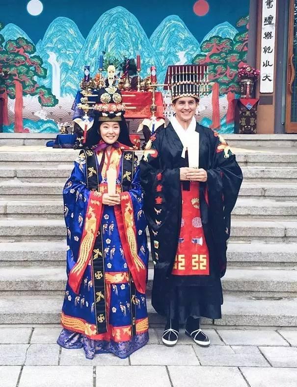 各国的超级华丽结婚礼服，华丽且风格强烈！