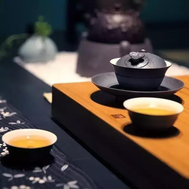 晚安美图160830：这九种人，擦肩即可，无需深交