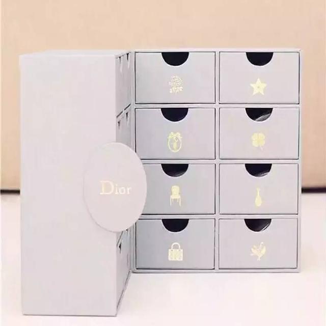 国际大品牌的月饼设计套路