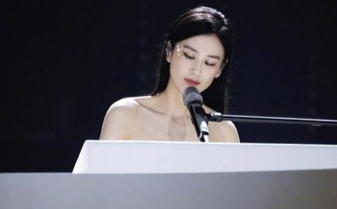 小雞裝大鵝，30個女人一出戲，比衣服拼演技，黃聖依媳婦熬成婆？ 娛樂八卦吃瓜 第4张