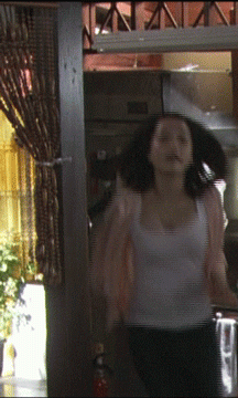 看来妹子急着出门啊！