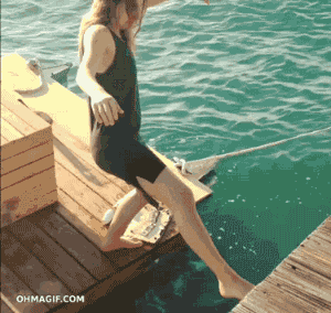 牛哥gif：秋天你们更需要多运动运动了！