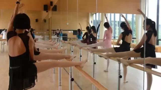 最美中学北京四中房山校区，颠覆了中国式审美