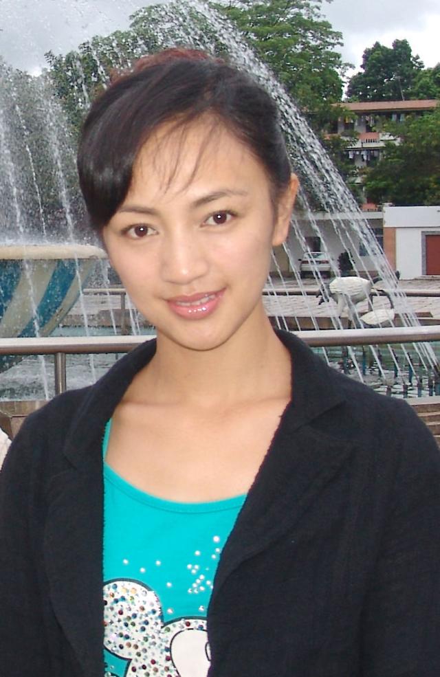 37歲嫁華誼副總裁，王菲給她當伴娘，48歲手握半個娛樂圈，憑什麼 娛樂八卦吃瓜 第3张