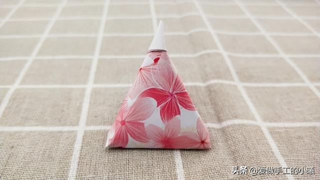 小礼物盒怎么折,包礼物怎么包