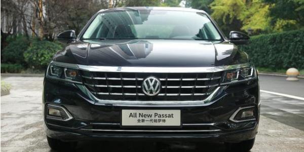 试驾全新一代帕萨特，高速稳如辉昂，不愧是B级车\