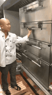 「一直以為這個洞是放手指的，我才發現我錯了」，太尷尬了哈哈哈 搞笑整蠱 第23张